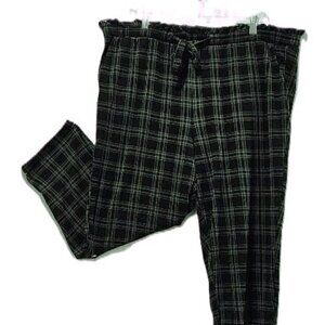 TORRID OLIVE GREEN BLACK PLAID PONTE KNIT PANTS  2  GOTH GRUNGE PUNK SPRING